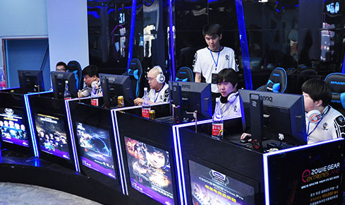 更是对之前 更是对之前