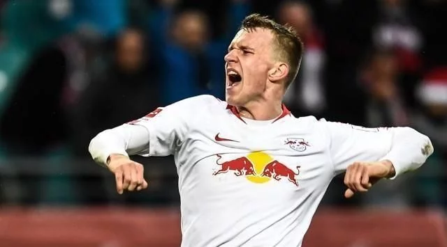 通过引入哲 通过引入哲