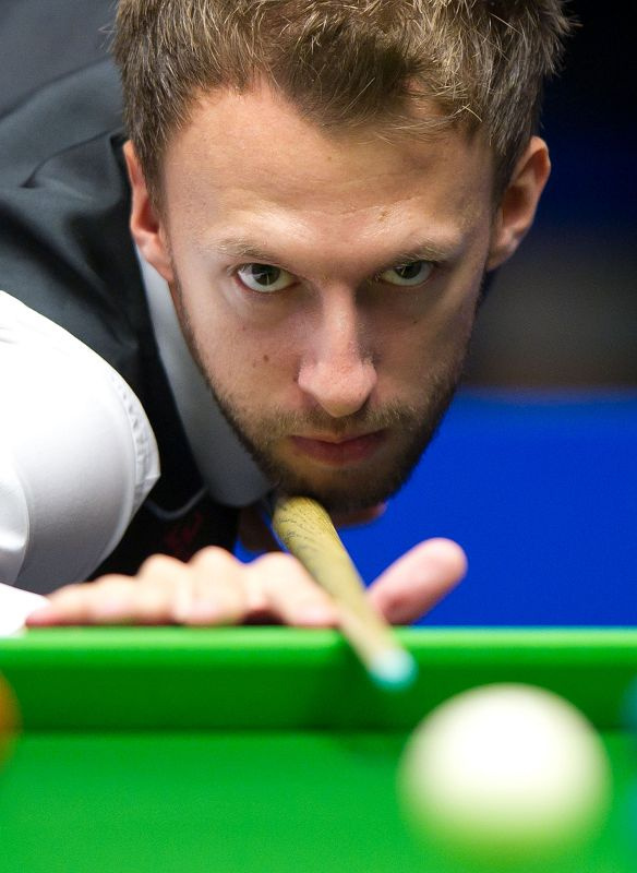 许多球迷和 许多球迷和