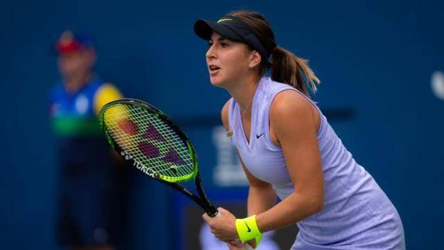 虽然她在国 虽然她在国